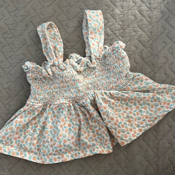 OshKosh B’gosh Girls Floral Smocked Ruffle Tank 24M - Picture 2 of 6